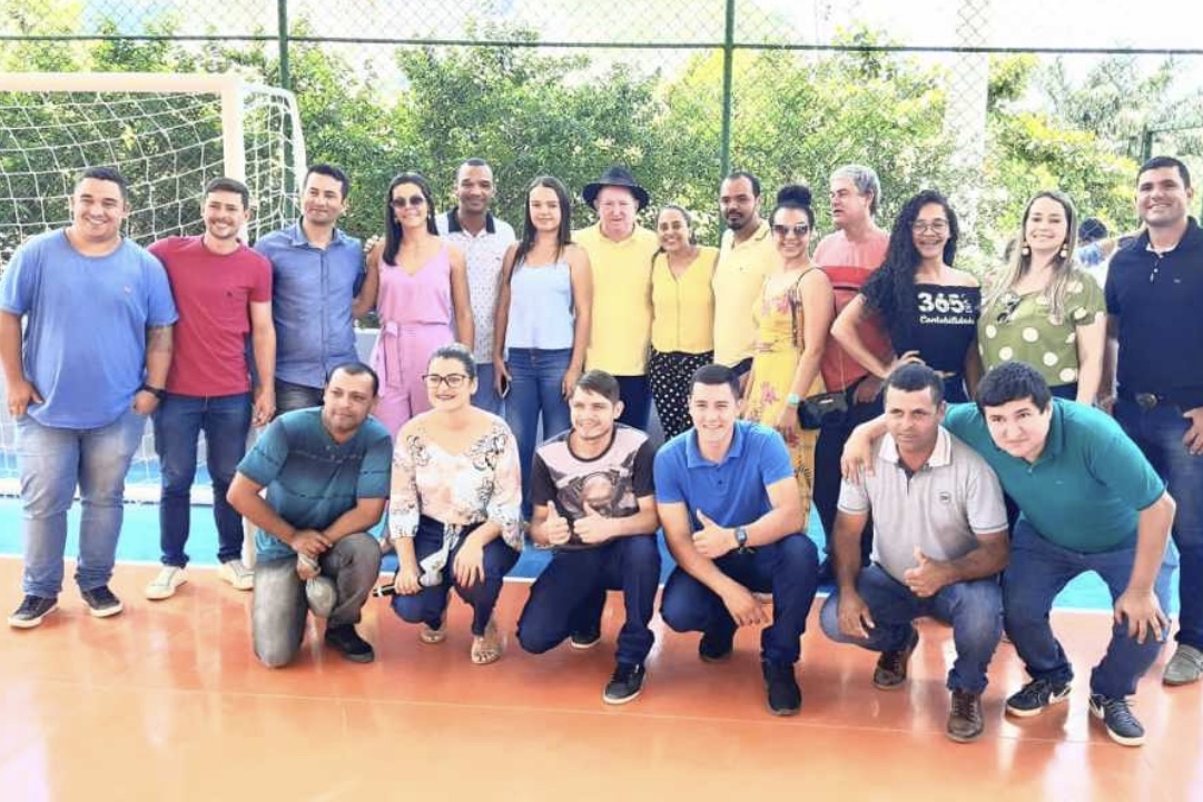 Vereadores participam de inauguração da quadra poliesportiva do Creas de Ecoporanga! 