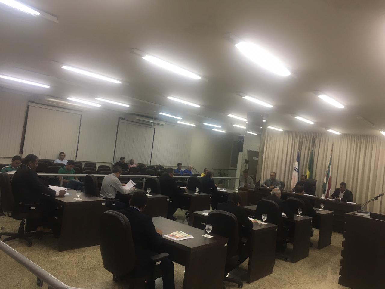 Resumo da 097ª Sessão Ordinária da Câmara Municipal de Ecoporanga - ES